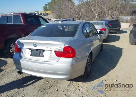 2008 BMW 328I z USA, uszkodzony, nr VIN WBAVA33548KX87995